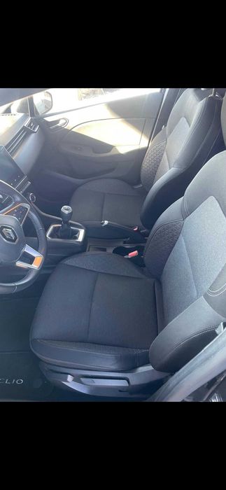 carro Peugeot modelo 208