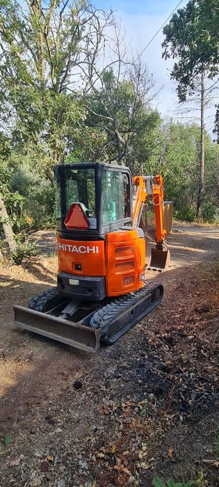 Mini giratória Hitachi zx26U 2016