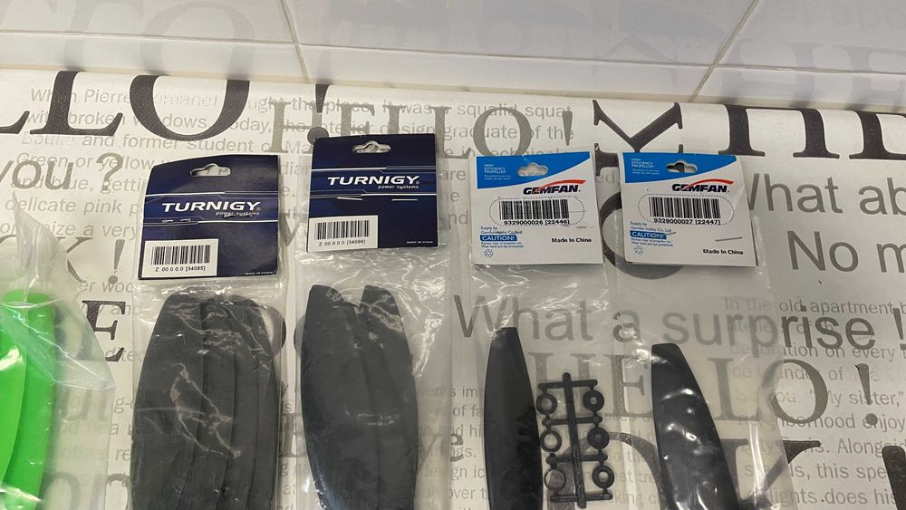 varias helices para motores de drone