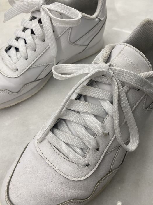 Tenis brancos Reebok T.37