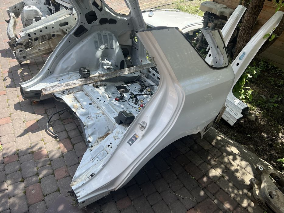 Четверть Стовпчик Криша Крило Mercedes Benz Ml w166 GLE