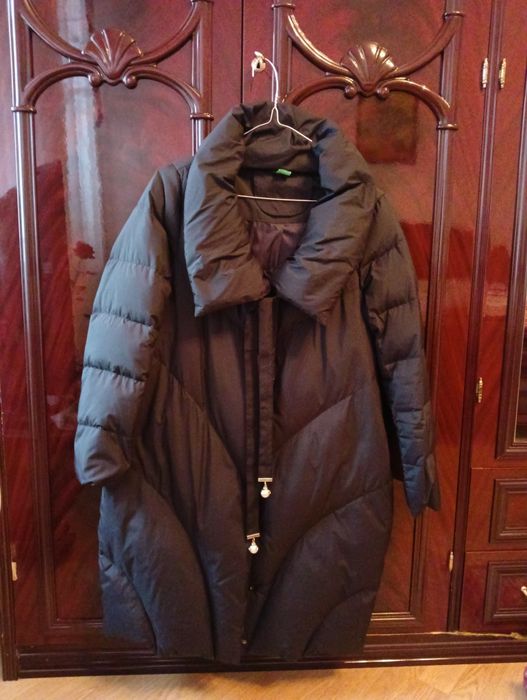 Продам лёгкий, женский пуховик.