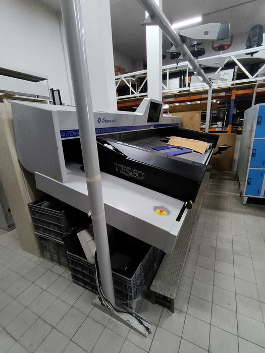 Máquina de corte  industrial Teseo