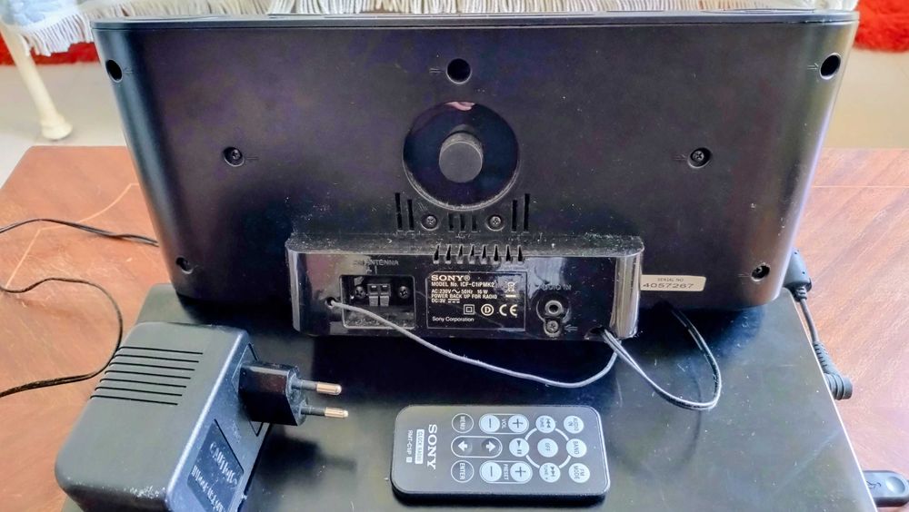 Radio iPod Alarme Sony ICF-C1iPMK2 com comando e Mega Bass