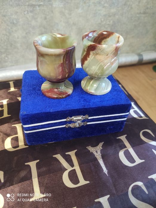 Красивые рюмки из оникса