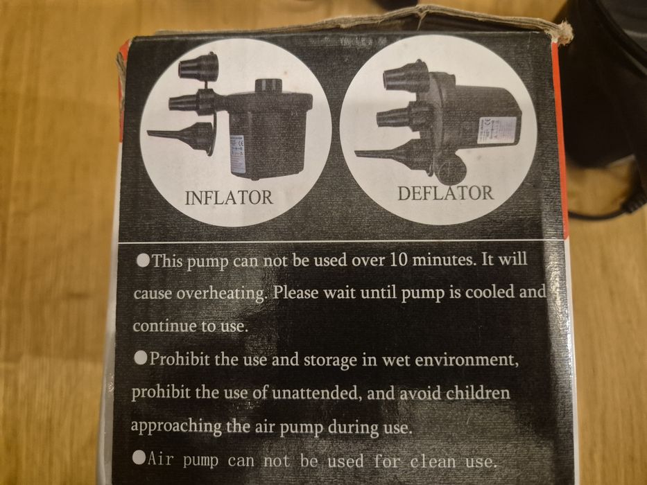 Pompka do materacy z końcówka do auta zapalniczki