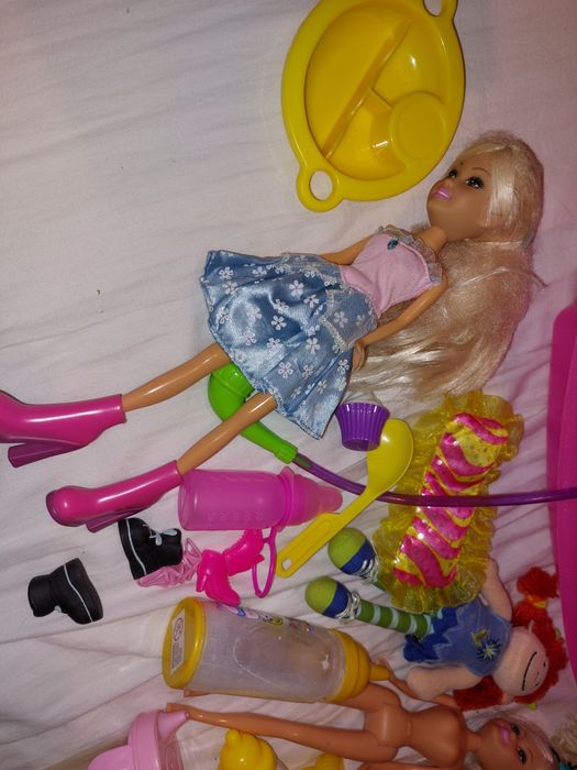 Zestaw lalek z wanienką dla dzieci