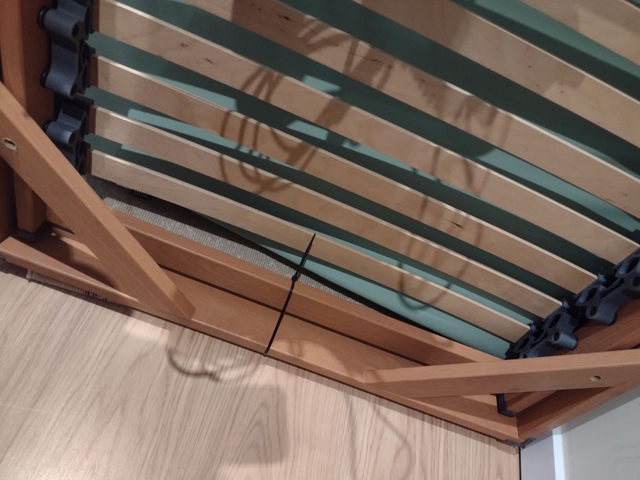 Cama/Estrado articulado novo de solteiro com  oferta de colchão
