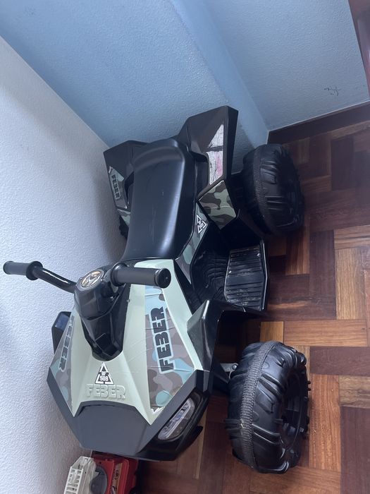 Moto 4 eletrica infantil