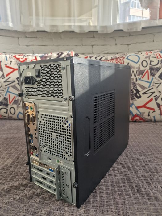 Продам потужний ігровий комп’ютер (системний блок)