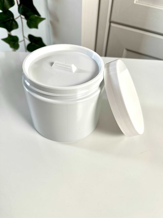 Empty Container with Lid425286661571891202