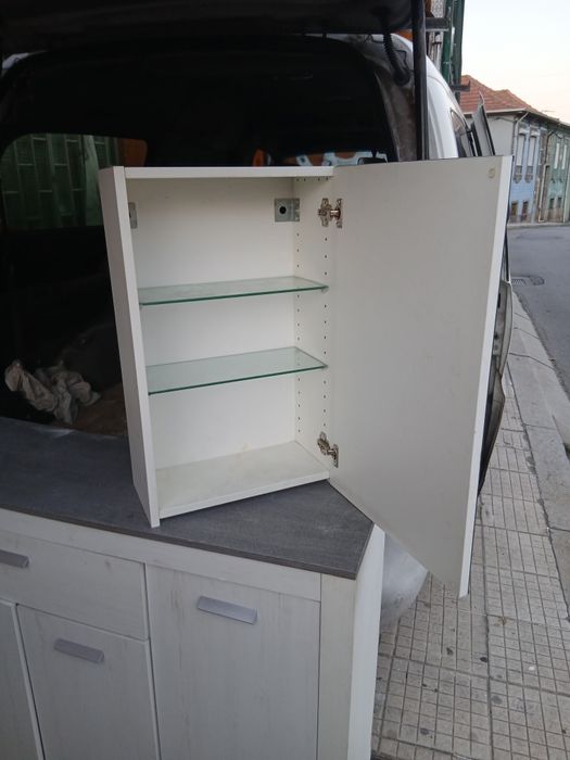 Movel de parede tipo farmácia de casa de banho