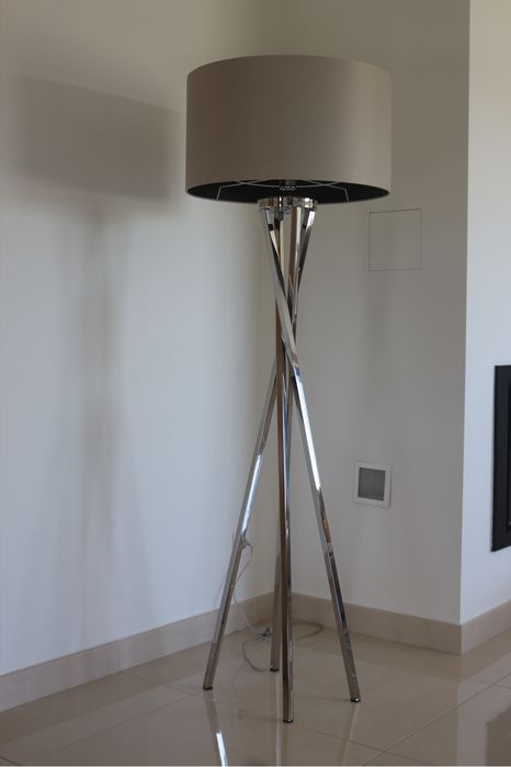 Candeeiro de pé para sala