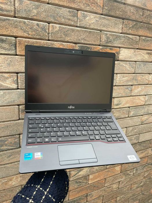 Fujitsu LifeBook U7311 i5-1135G7 / 8GB / 256GB / LTE — 90шт