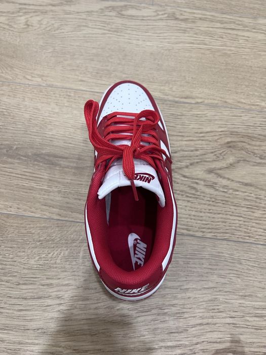 Nike Dunk Low - University Red