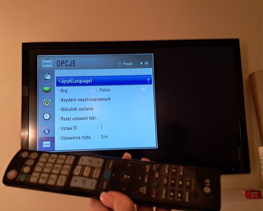 Telewizor LG 42 z pilotem