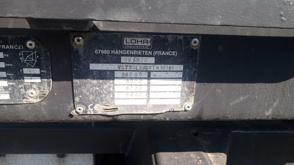 Przyczepa niskopodwoziowa LOHR specjalna pomoc drogowa