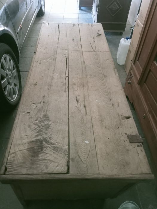 Arca  antiga para restauro  de madeira centenária