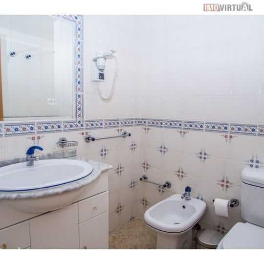 Apto. T0  para férias,piscinas  situado no Algarve na Praia da Rocha