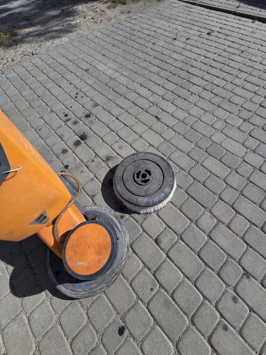 Maszyna jednotarczowa, szorowarka Taski model 43DLS
