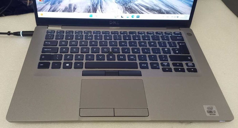 Ноутбук сенсорний Dell 5410 i7-10810u (6 ядер)  16 ram 512 ssd м2, IPS