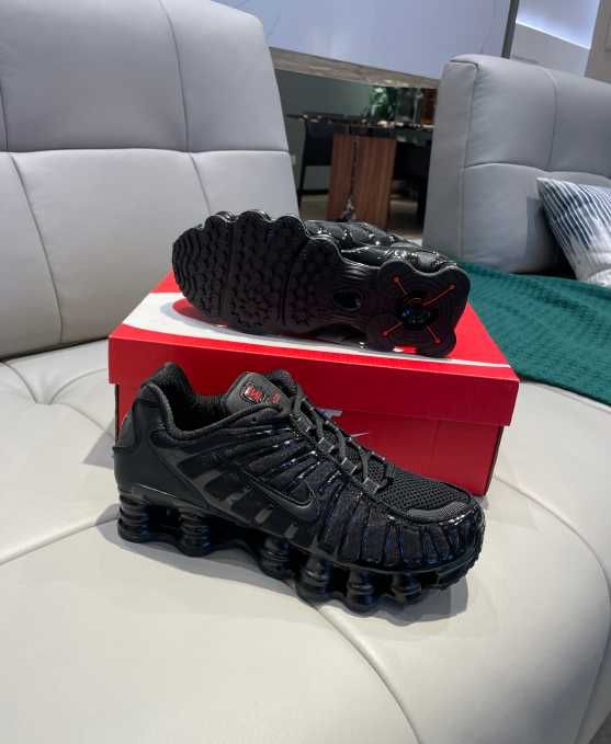 Nike Shox TL Czarny R.37,5