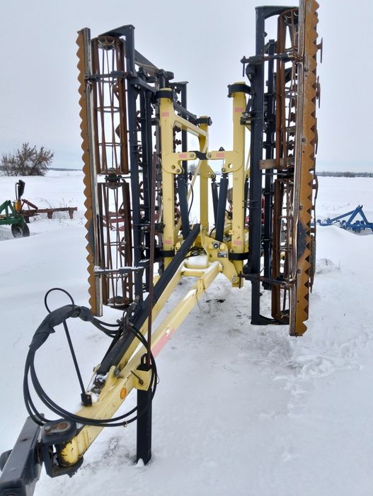 Продам культиватор 6м.