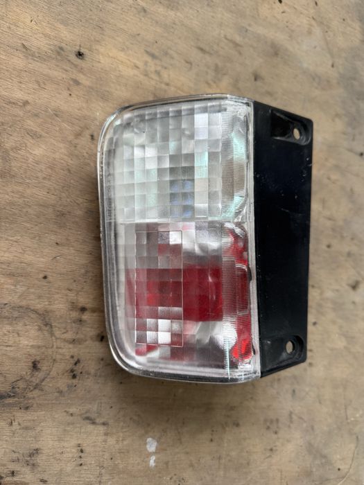 Farolim Nevoeiro Traseiro Esquerdo Renault Trafic / Opel Vivaro