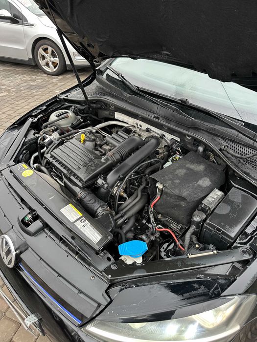 Продам Volkswagen Golf 2014 рік можлива розстрочка,кредит,обмін!