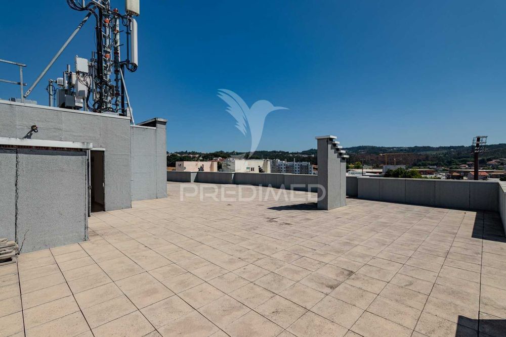 Apartamento T3 com ótima localização em Felgueiras