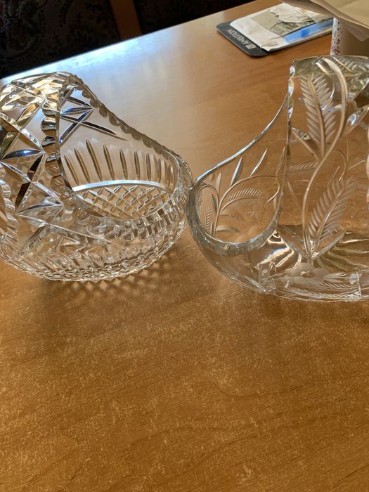 Dwa kryształowe koszyczki