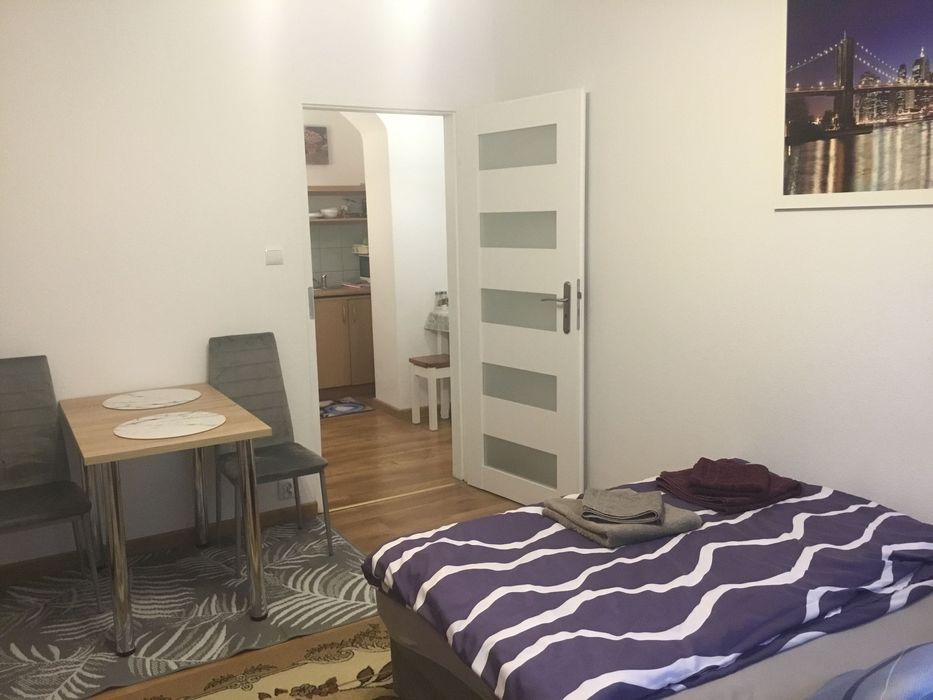 Samodzielne mieszkanie 2-pokojowe pod Wawelem na krótki termin.45m.