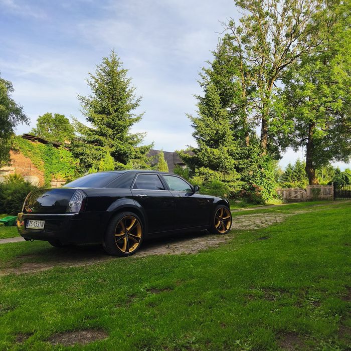 Chrysler 300C uszkodzony silnik