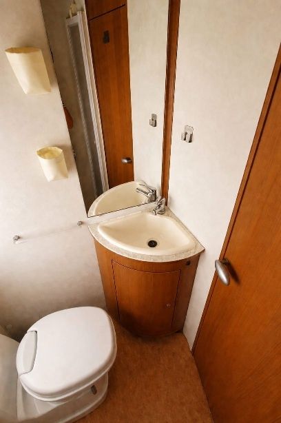 Autocaravana 6 lugares Elnagh 2.3 Multijet