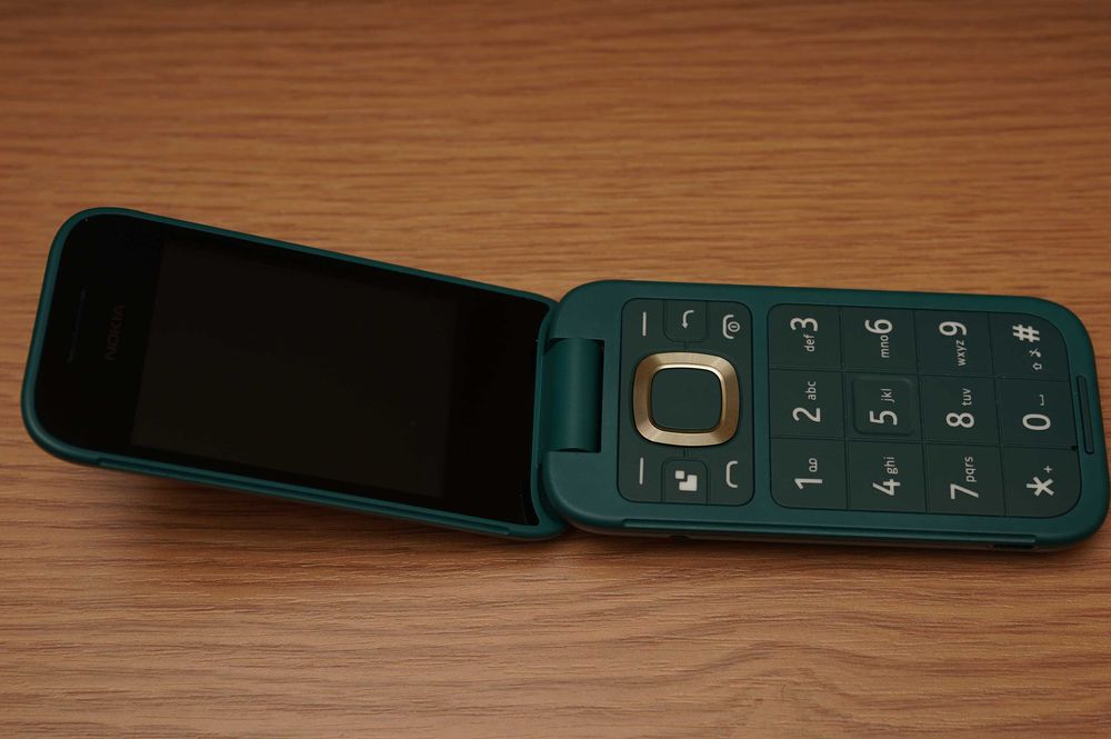 Мобільний телефон Nokia 2660 Flip DualSim