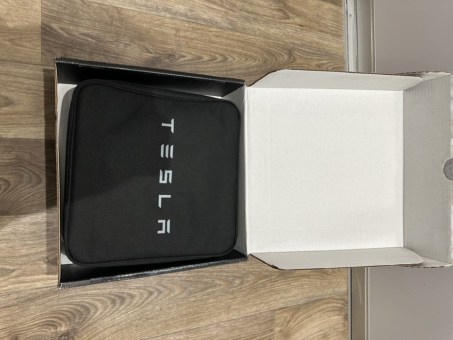 Зарядка  Tesla Mobile Connector gen 2, , USA