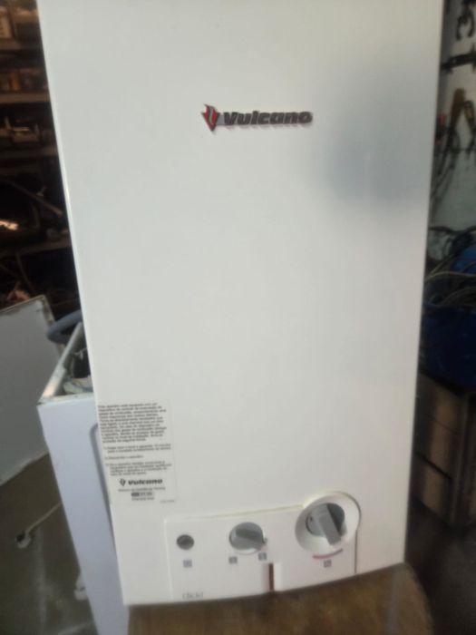 Esquentador vulcano de 10litros .
Acendimento automatico.
Gas natural.