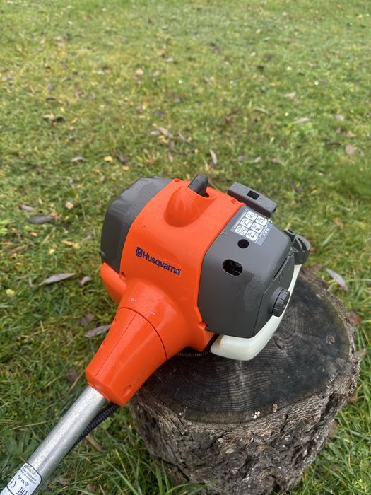 Kosa spalinowa HUSQVARNA 128r o mocy 1.2 KM