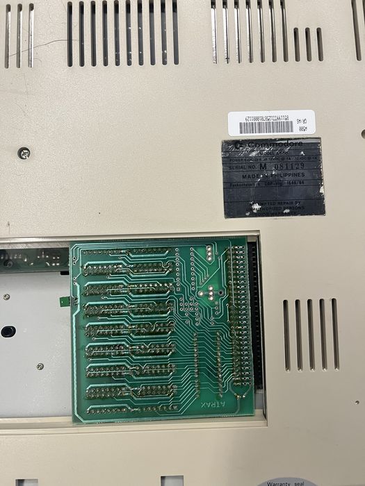 Sprzedam uzywaną amiga 500 z zasilaczem, myszką i dzojstikiem