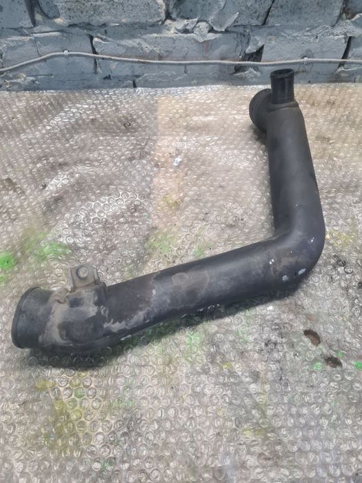 Патрубок інтеркулера турбіни Mazda 6 2.0 CDTI RF5C13230 Мазда 6
