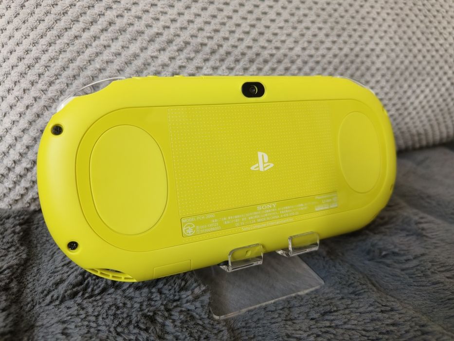 PlayStation  Vita Lime Green PCH-2000