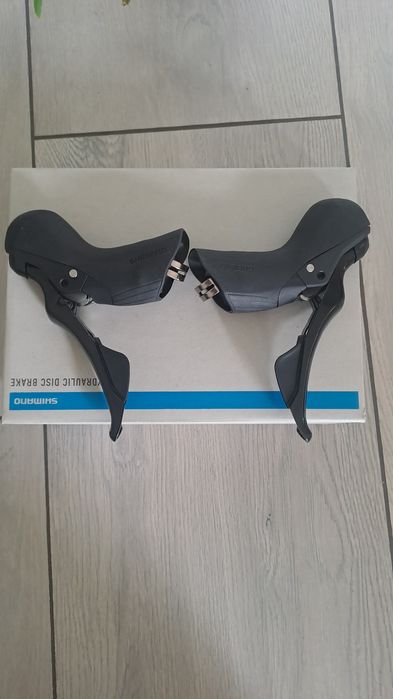 Klamkomanetki hydrauliczne Shimano 105 ST-R7120 2x12 nowe