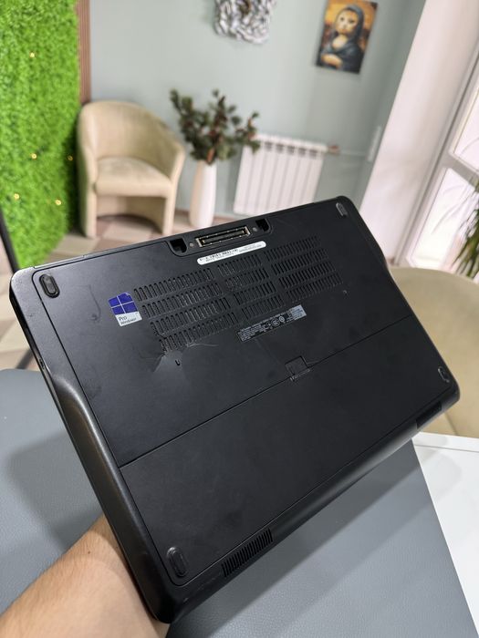 Ультрабук Dell Latitude E7450 / 14", Core i5, 256gb