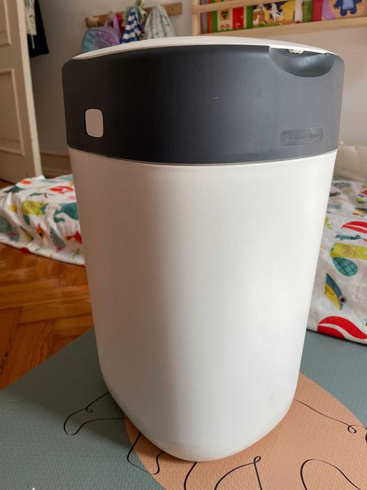 Contentor de Fraldas Tommee Tippee + 4 Recargas