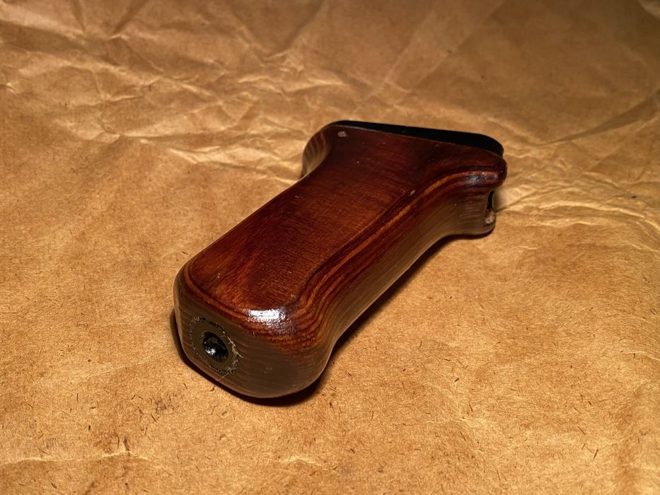 Деревʼяне пістолетне руківʼя для АКМ, АК47, РПК