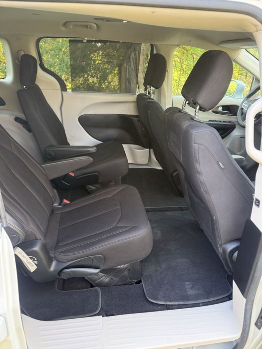Chrysler Pacifica zarejestrowana po seriwsie