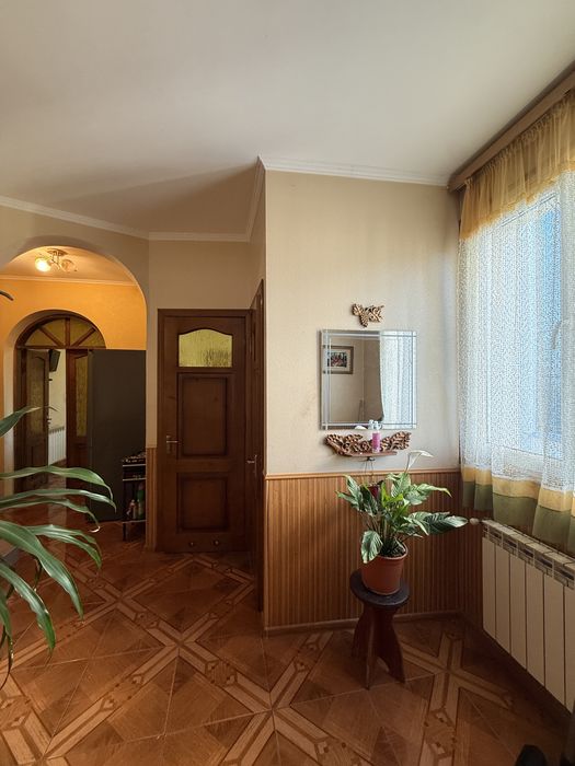 Підселення в кімнату.Оренда кімнат, в будинку з усіма привілегіями: тераса, парковка, приватний сектор