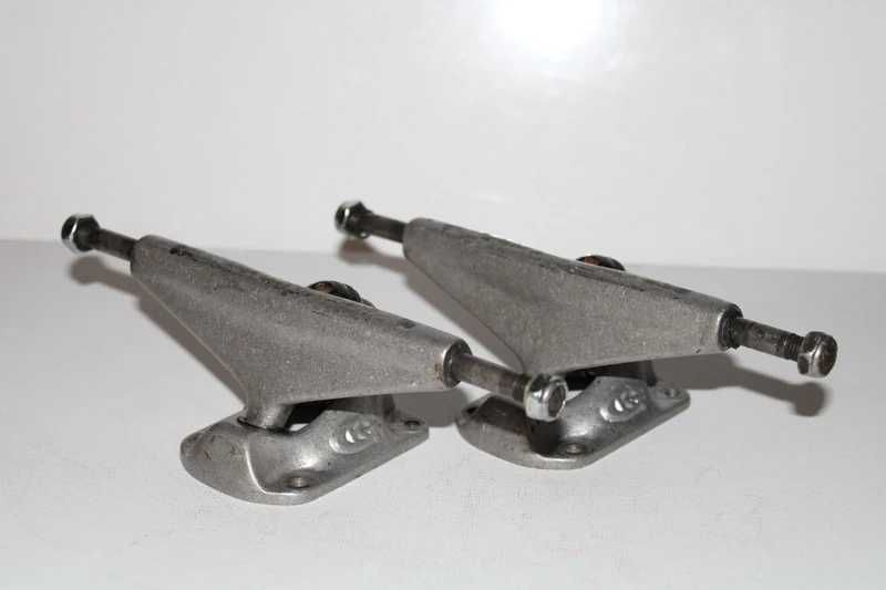 | Trucks Grind King | 5.0 | Disruptor | Mid |