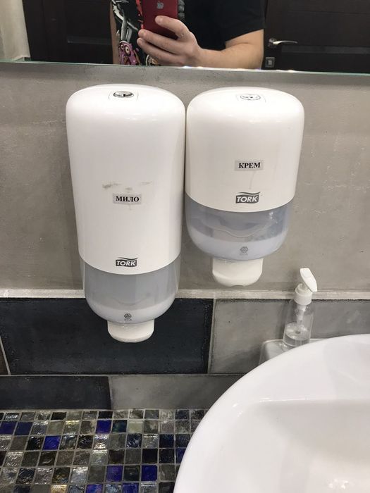 Диспенсери Tork для бізнес-центрів,медицини,готелів,фітнес центрів,зав