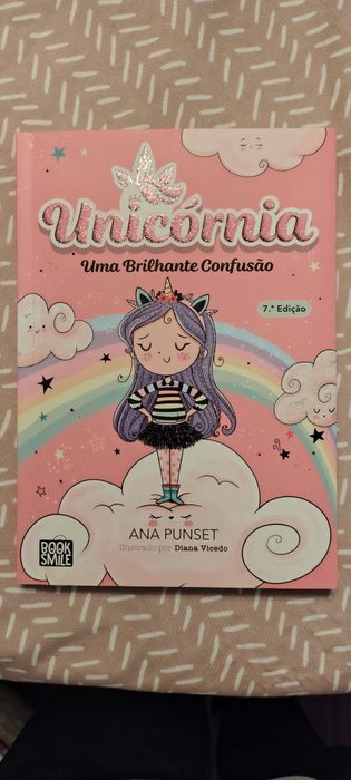 Livro Unicórnia Uma Brilhante Confusão